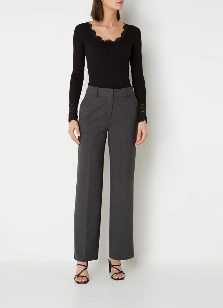 Rosemunde long sleeve in silk blend with lace texture and details