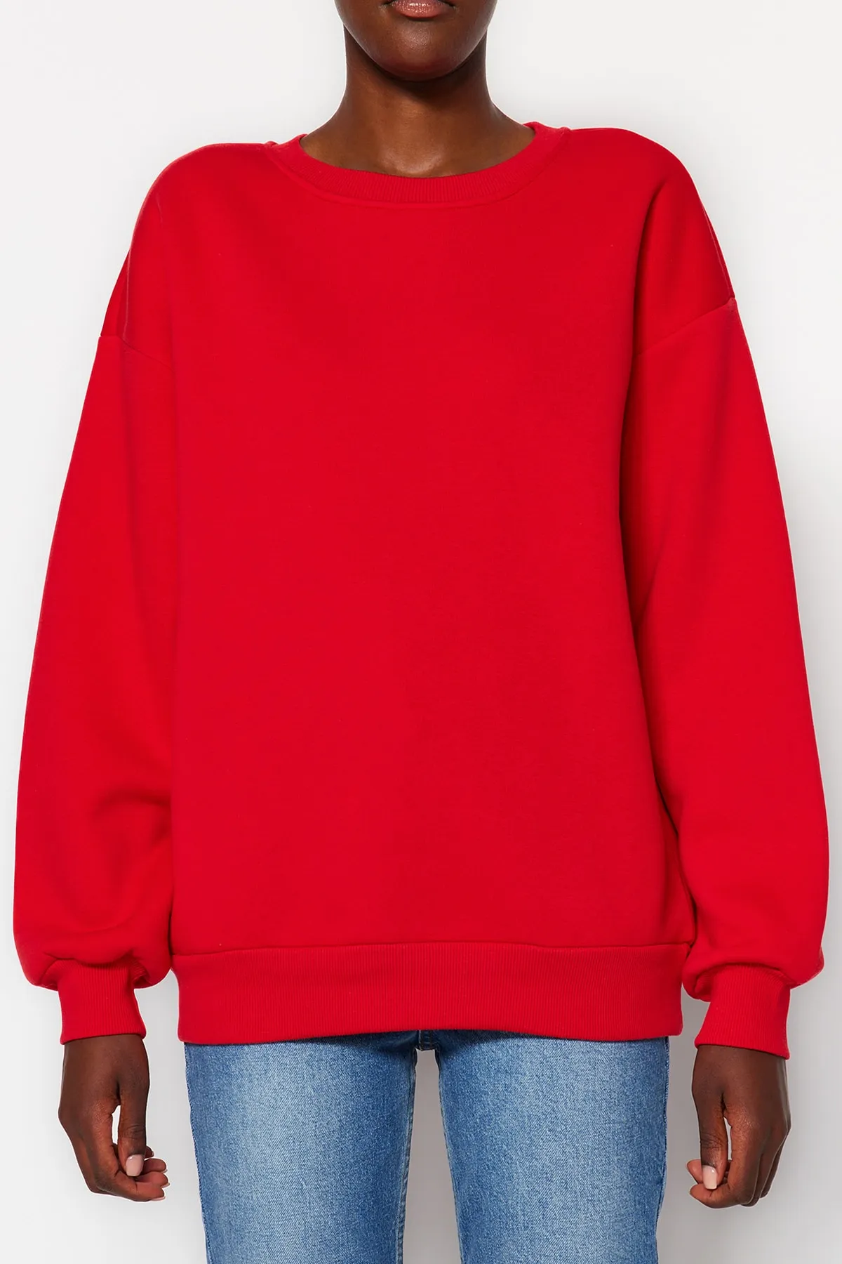 Trendyol Collection  Rotes Oversize/Bequem geschnittenes Basic-Rundhals-Sweatshirt aus dickem Fleece mit Innenfutter TWOAW24SW00102