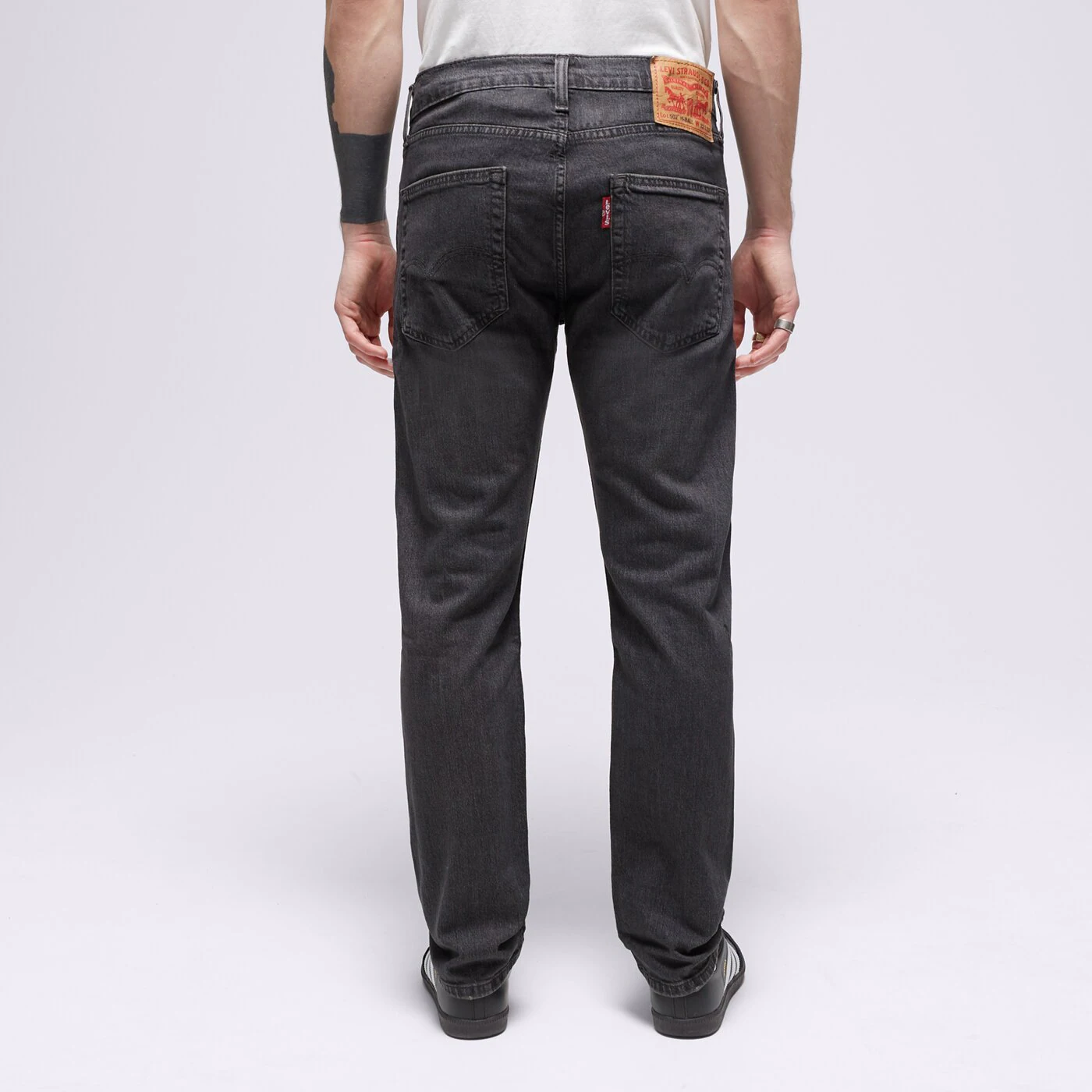 LEVI'S HOSE 502 TAPER HI BALL Schwarz