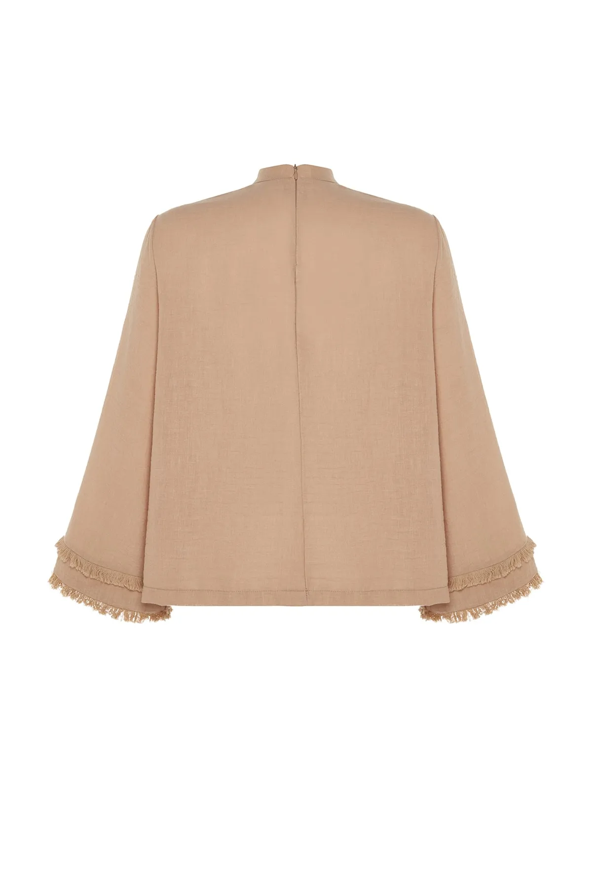 Trendyol Modest  X Kevser Sarıoglu Beige gewebte Tunika mit Stehkragen und Quastendetail TCLSS23UK00008