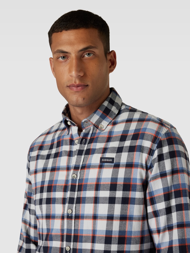 Freizeithemd mit Karomuster und Button-Down-Kragen in offwhite