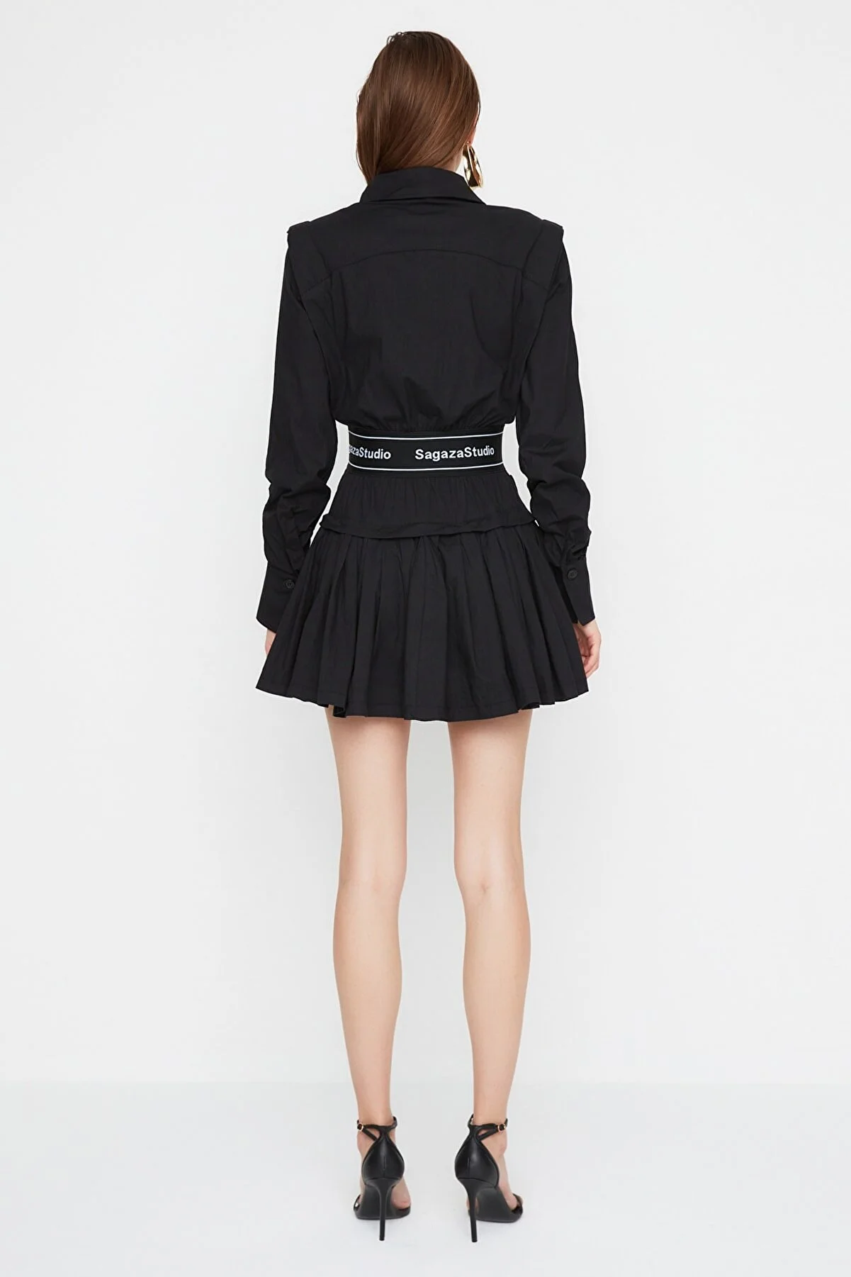 Trendyol Collection  X Sagaza Studio Schwarzes gewebtes Kleid TPRAW22EL1982