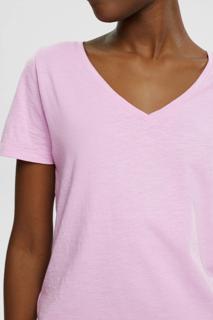 T-Shirt mit V-Ausschnitt