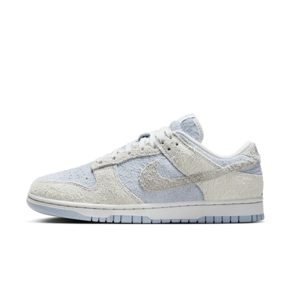 Nike WMNS Dunk Low FZ3779-025 / grau