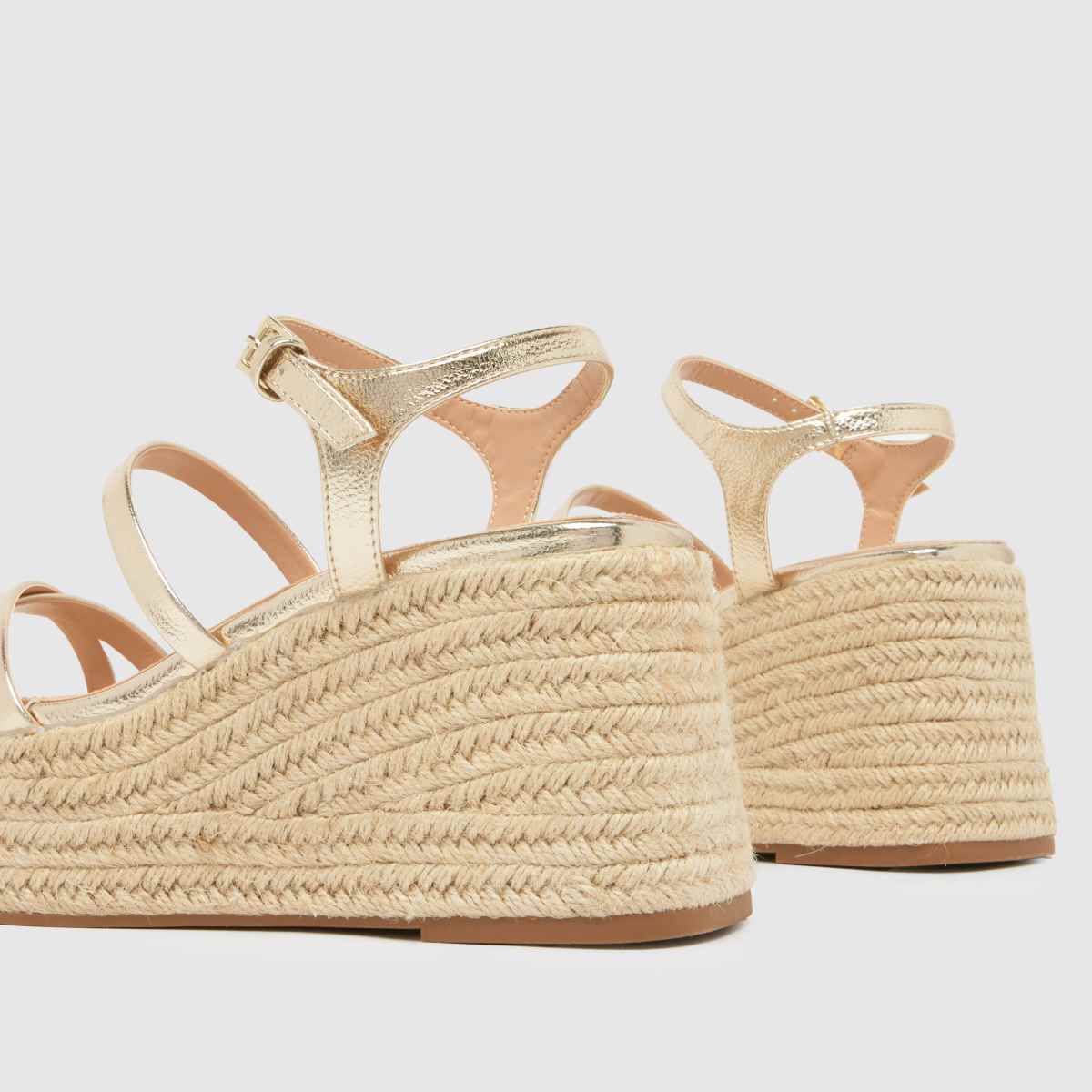 Schuh Vienna pántos ékszandál arany színben