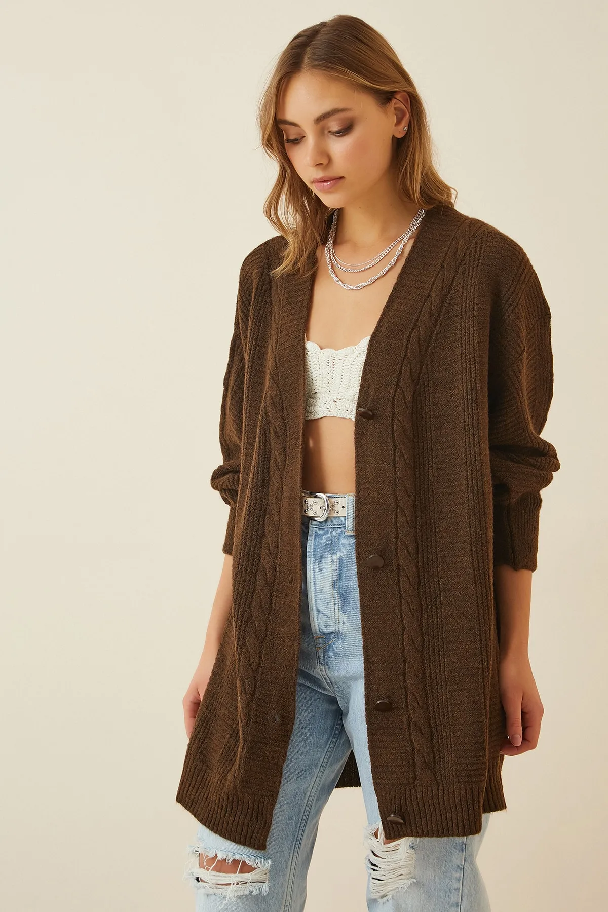 Happiness İstanbul  Braune Oversize-Strickjacke mit Ballonärmeln für Damen DD01033
