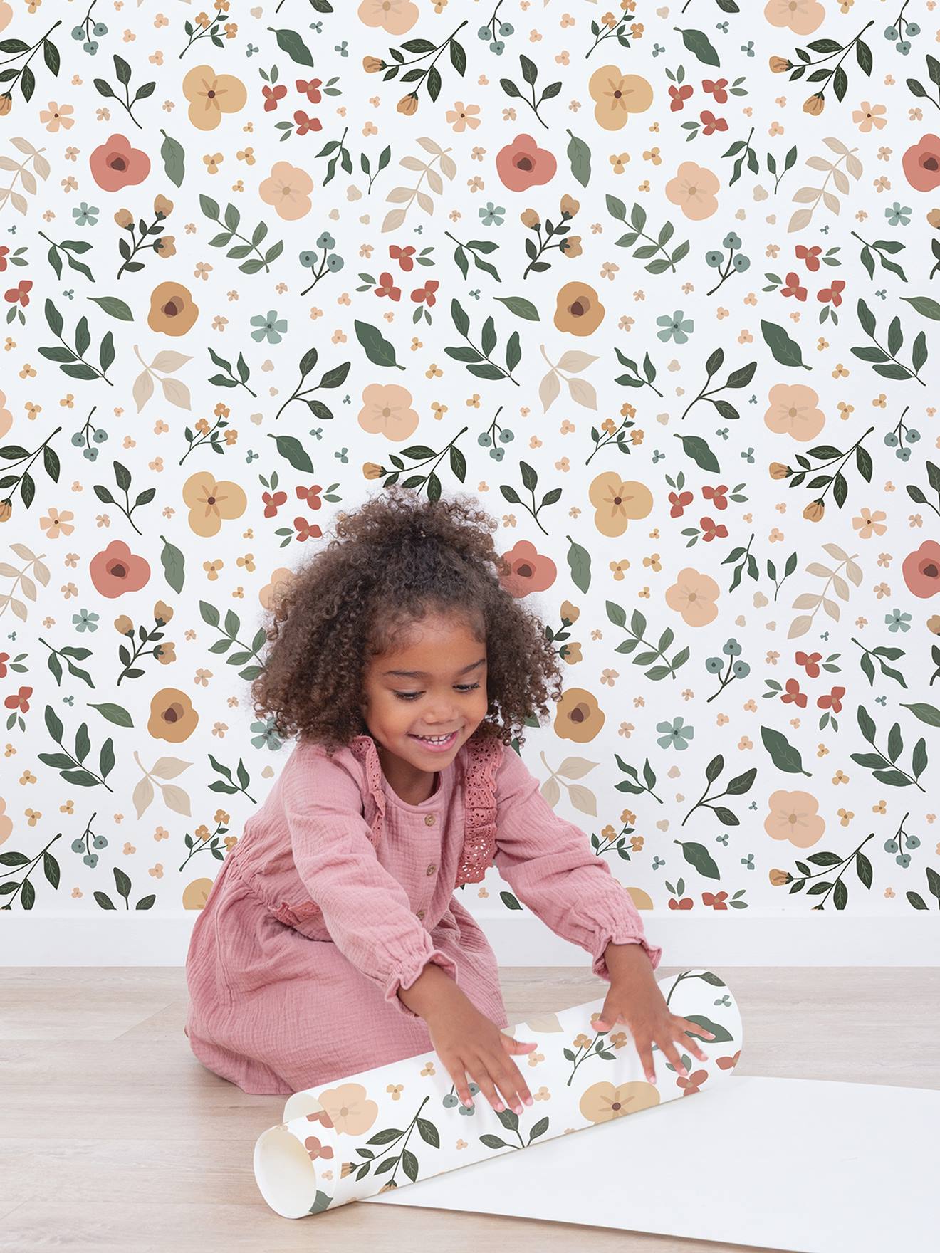 Lilipinso Kinderzimmer Vliestapete mit Blumen & Blättern BLOEM LILIPINSO - mehrfarbig