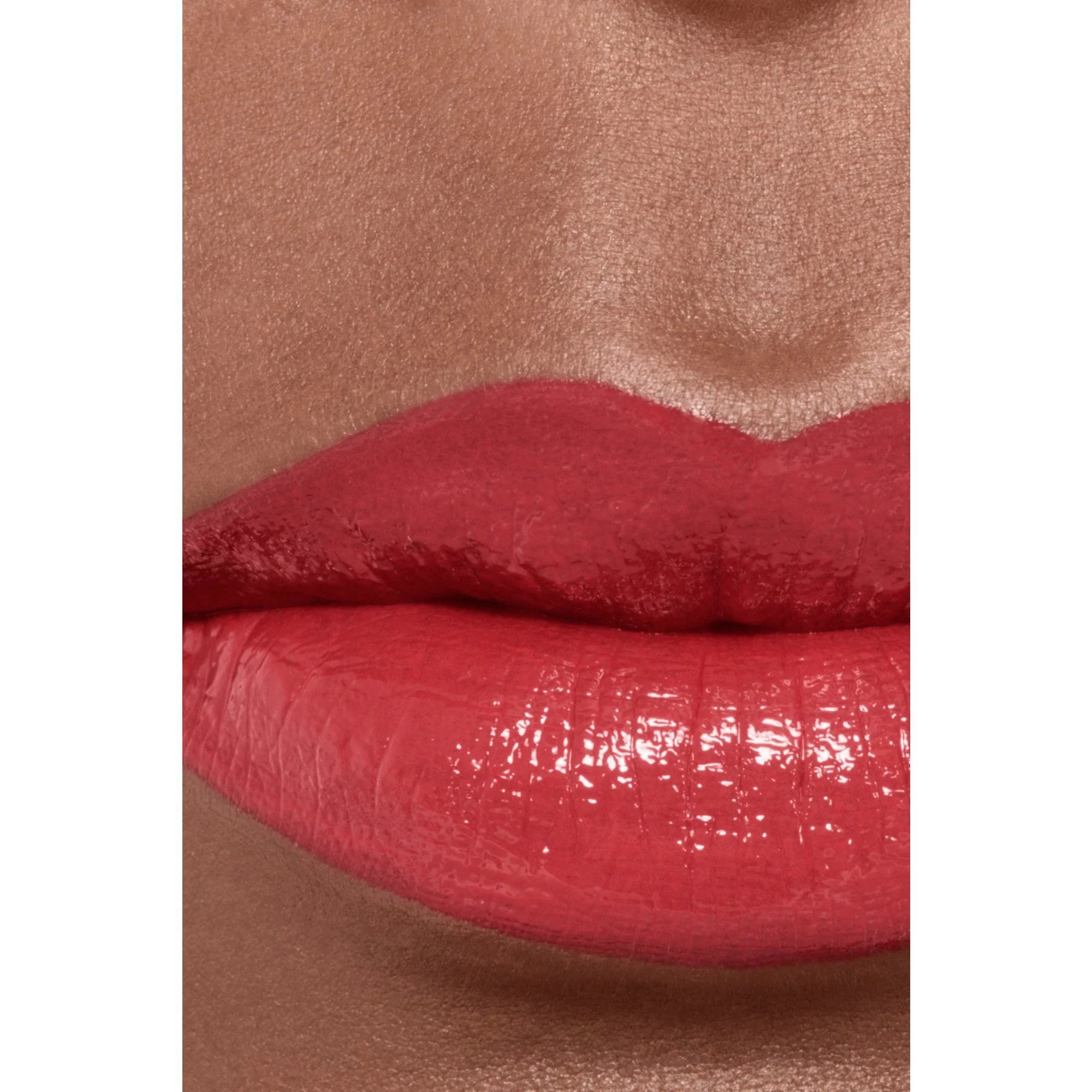 ROUGE ALLURE LAQUE - RUJUL FLUID EXTREM DE DURATĂ ȘI STRĂLUCITOR
