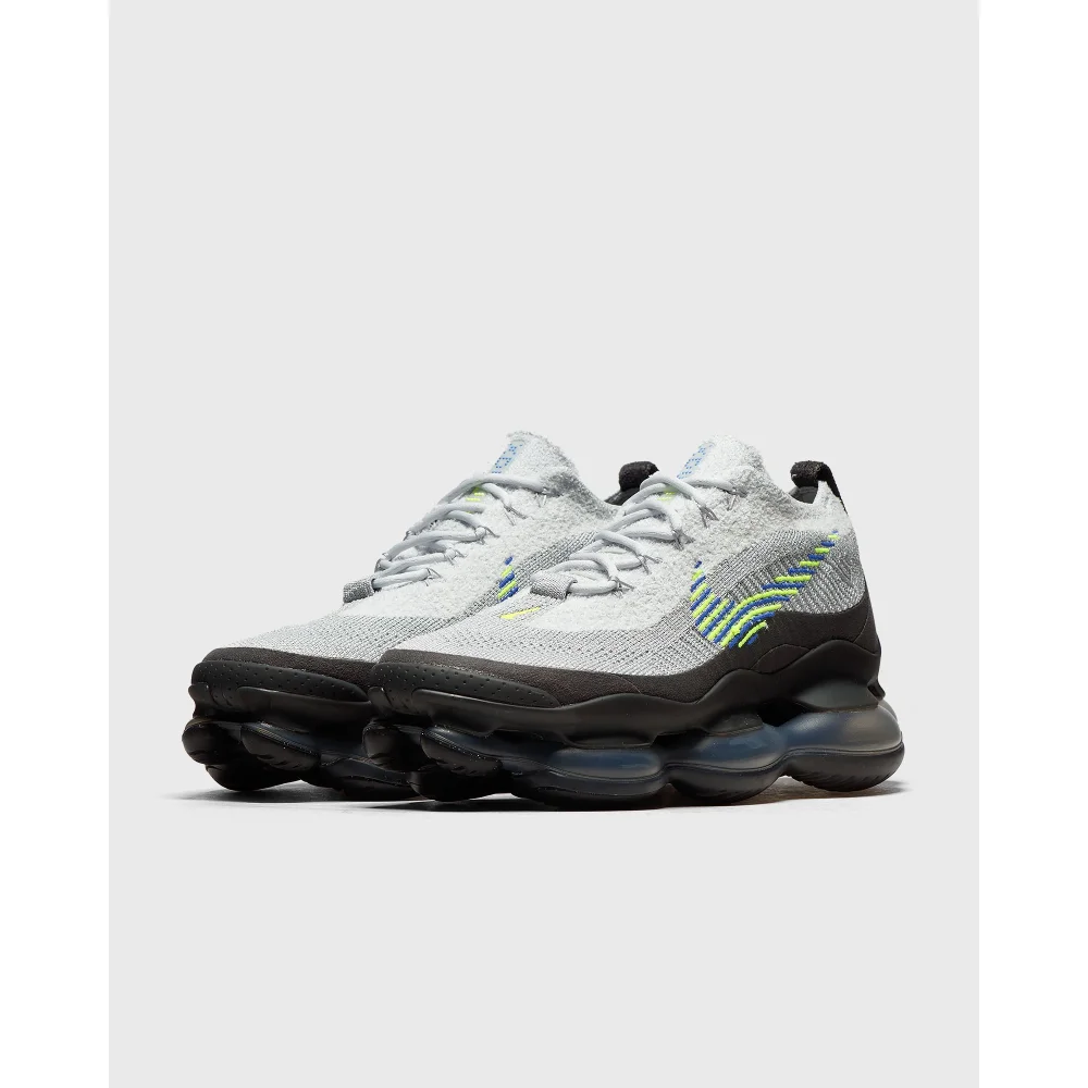 Nike Air Max Scorpion Flyknit DJ4701 002 / grau