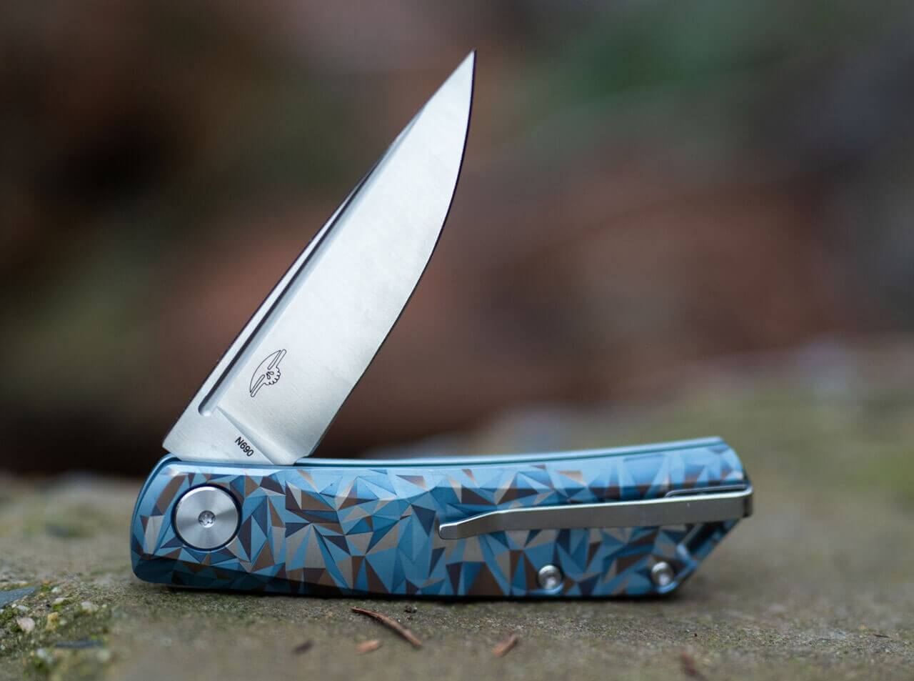 Luna Titanium Blue Geometry