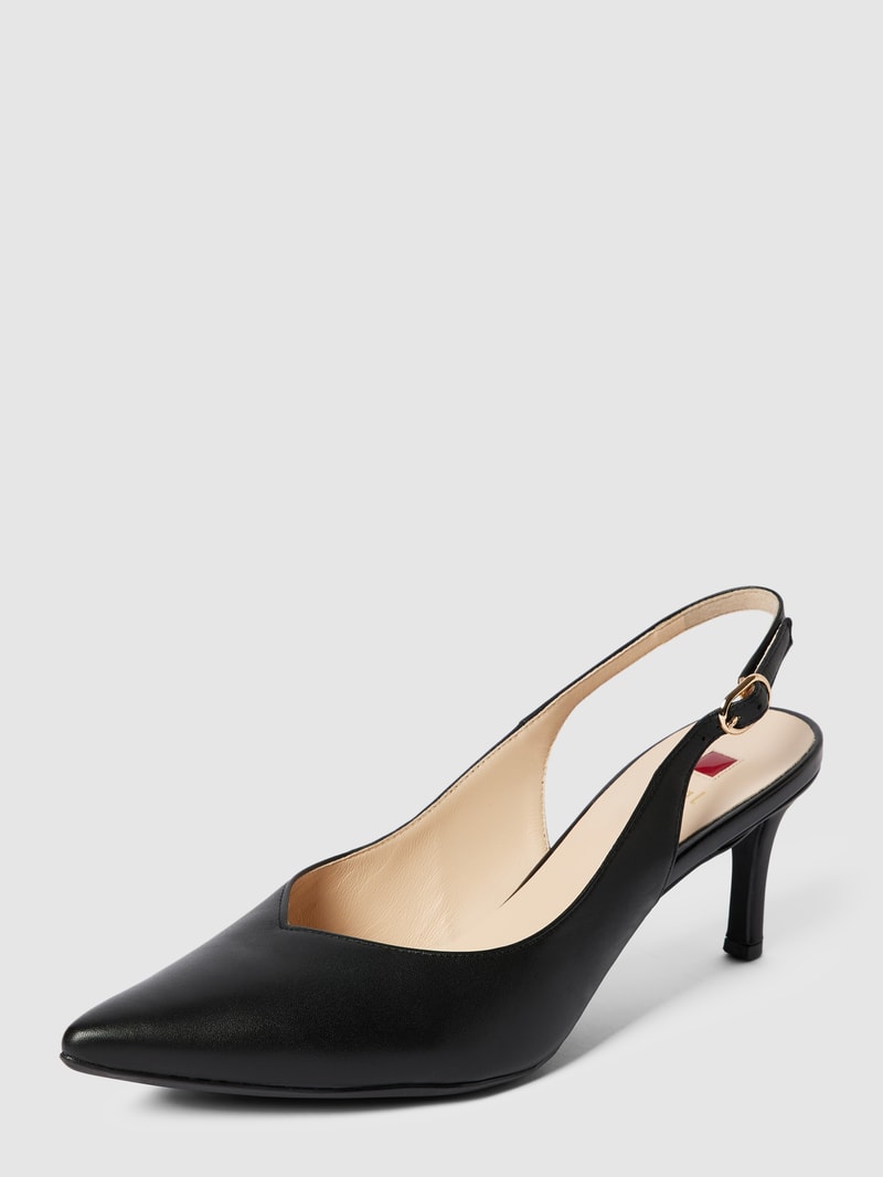 Pumps mit Dornschließe in schwarz