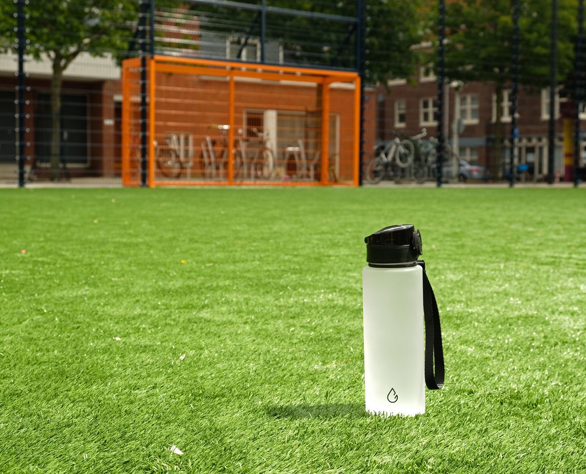 Wattamula Sport 700-ml-Wasserflasche mit Obstfilter