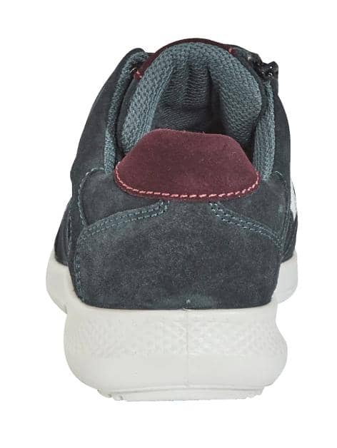 Schnürschuh in harmonischer Farbkombination