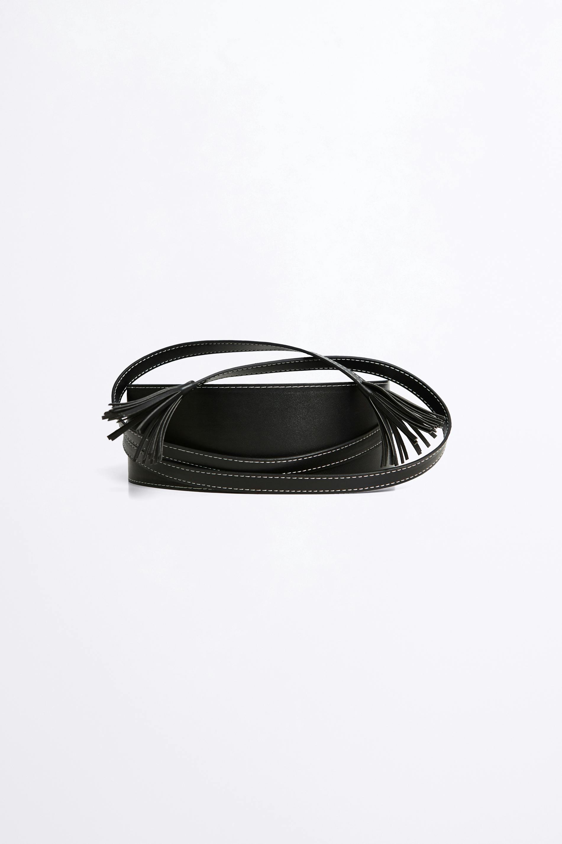 Emelie belt
