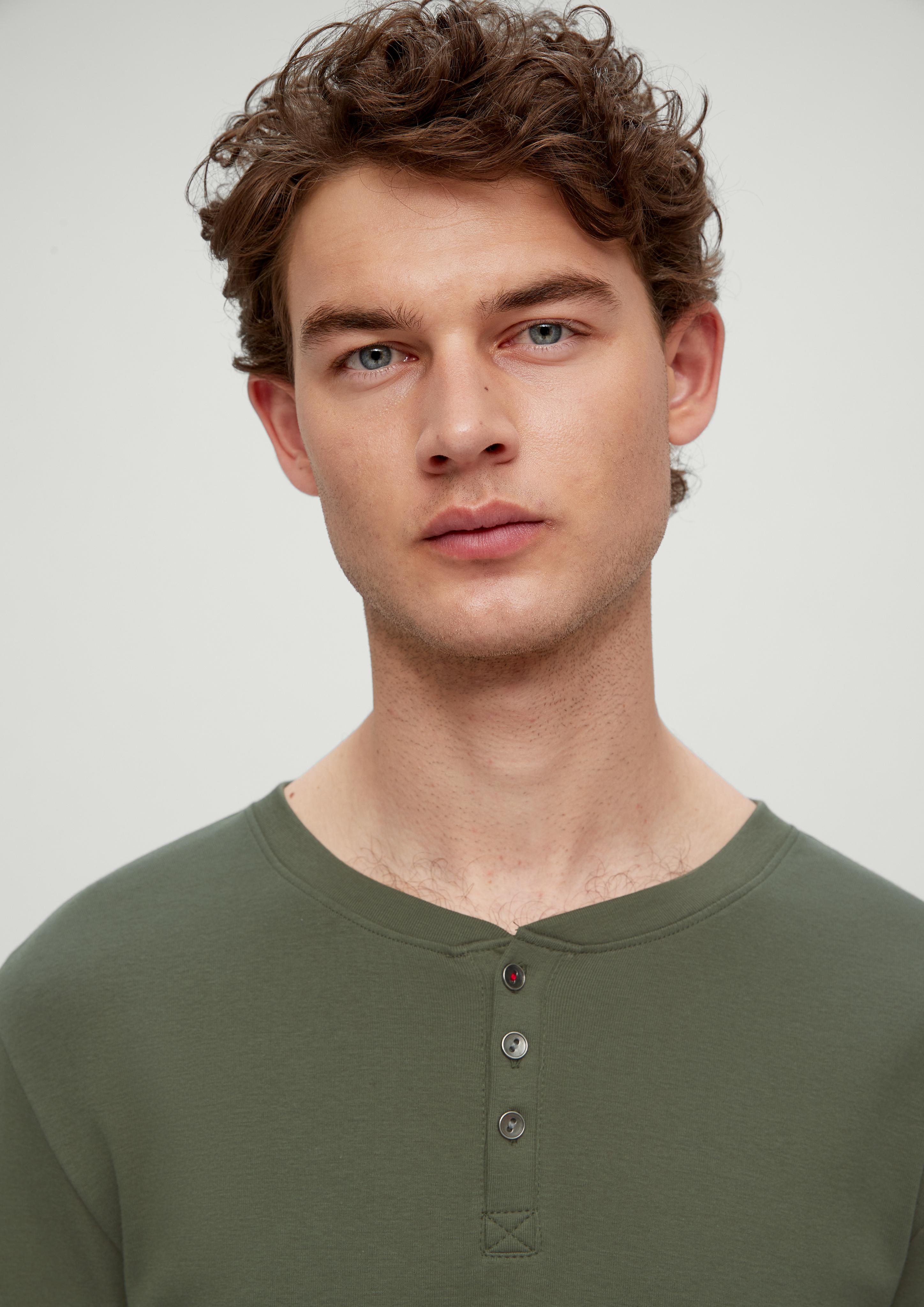 Pyjama-Shirt aus Baumwolle  6008415-7800