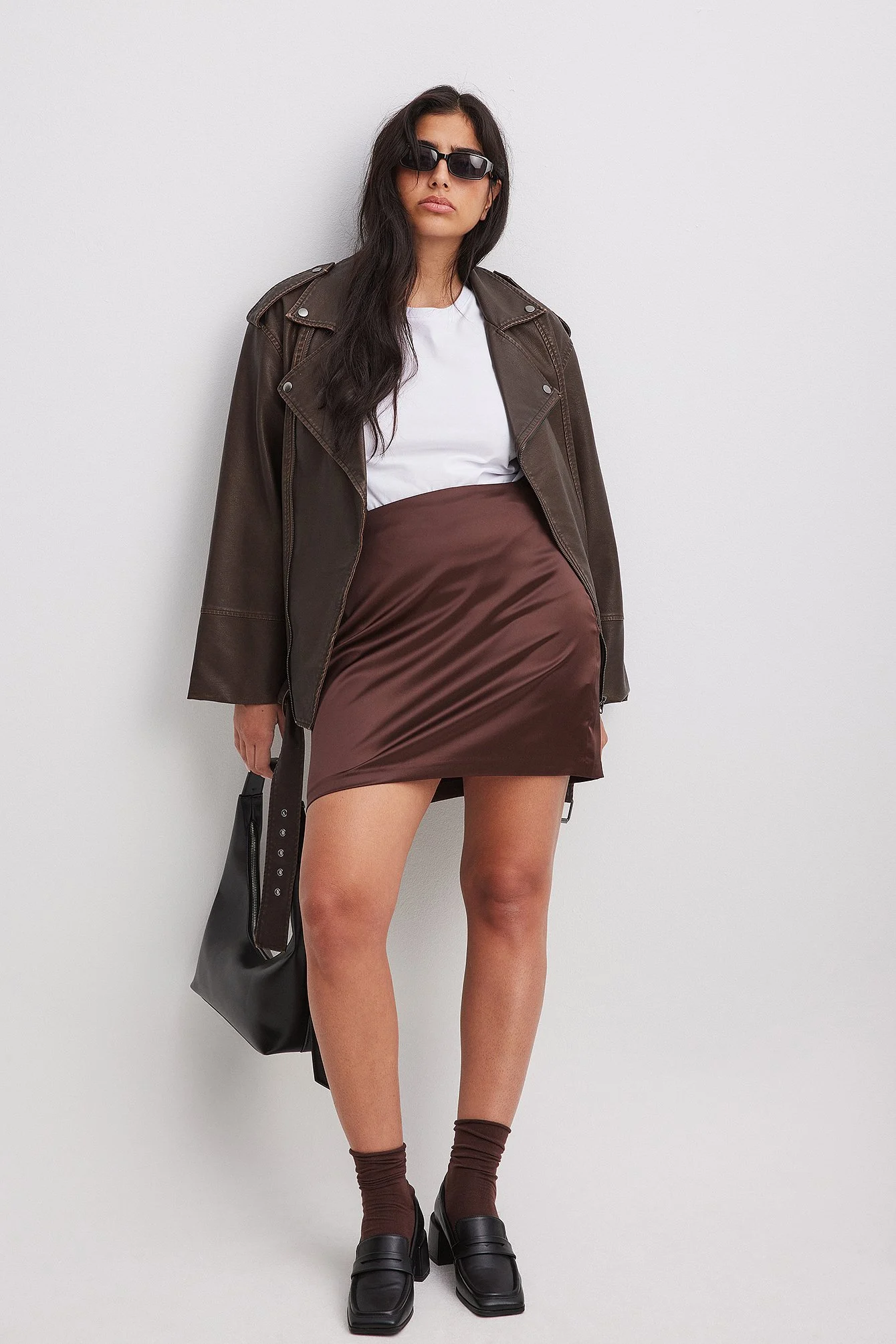 Hoch taillierter Satin-Minirock