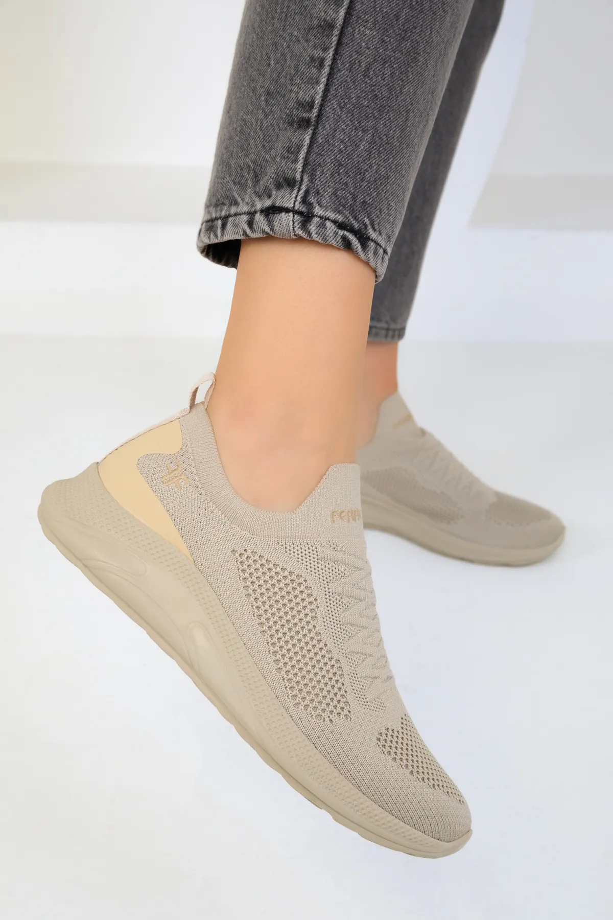 SOHO  Beige Damen Sneakers 16979