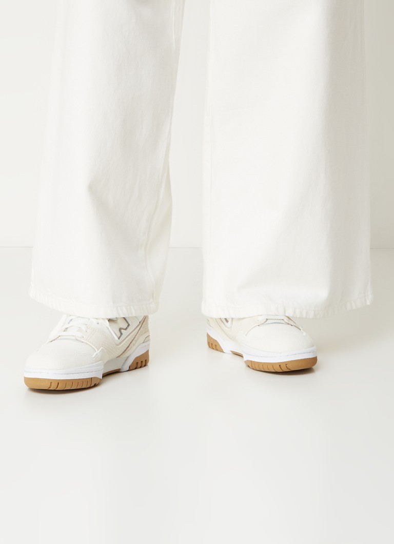 New Balance 550 kedas ar zamšādas detaļām