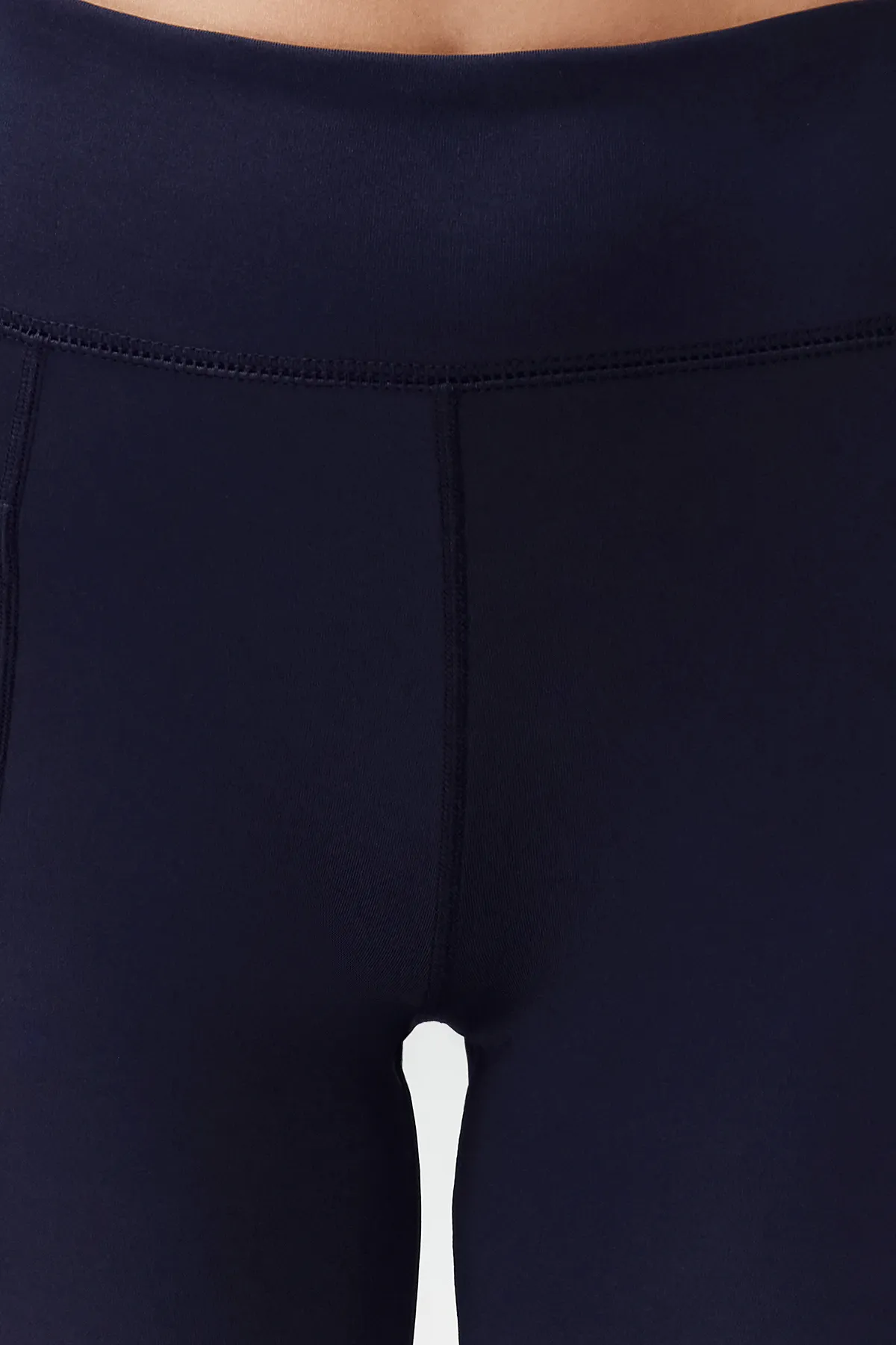 Trendyol Collection  Marineblaue, gestrickte Sport-Jogginghose aus Scuba/Tauchstoff mit entspannter Passform und spanischem Bein THMSS24EA00000
