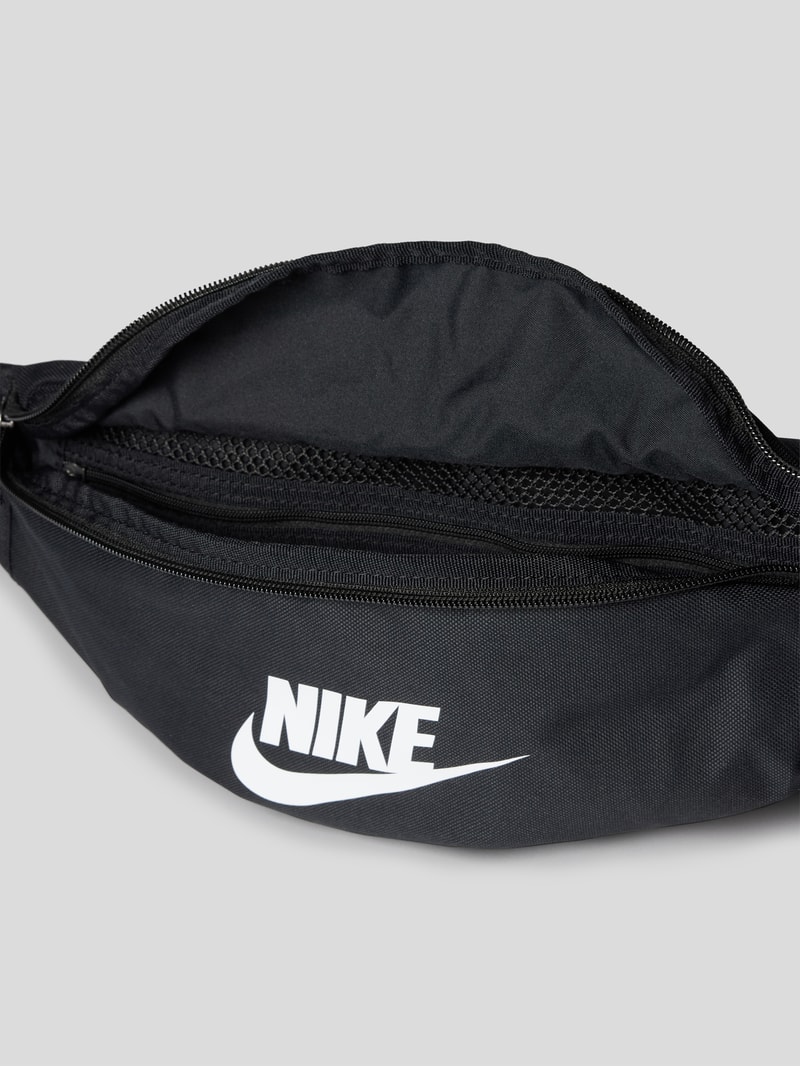 Bauchtasche mit Label-Print in schwarz