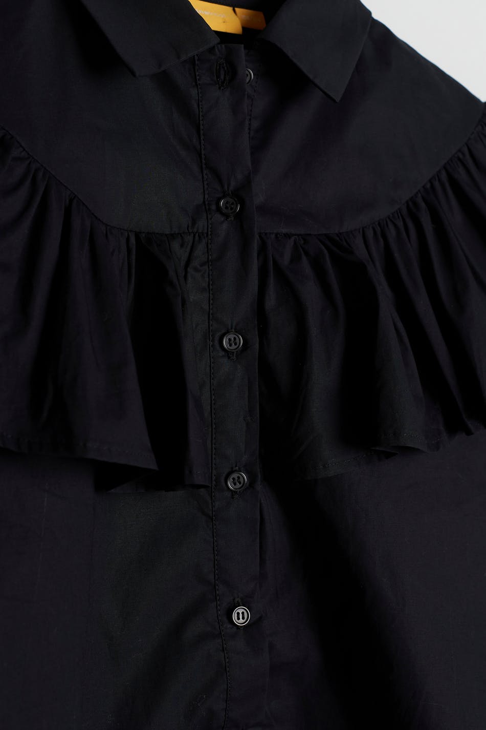 S frill blouse