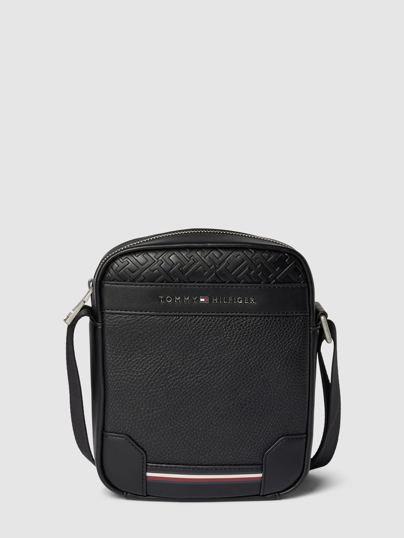 Umhängtasche mit Label-Details Modell 'CENTRAL MINI' in schwarz