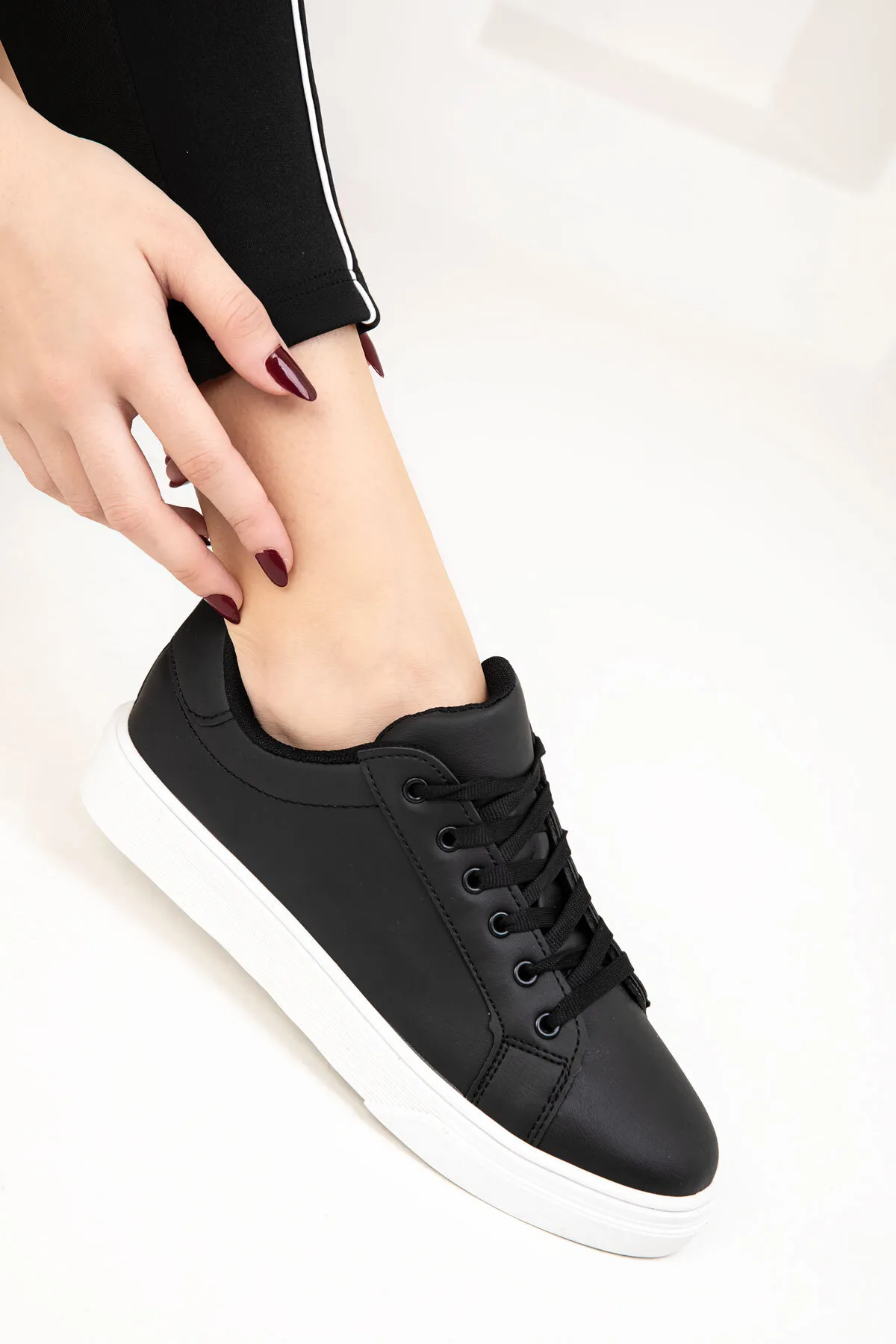 SOHO  Schwarze Damen Sneakers 14395