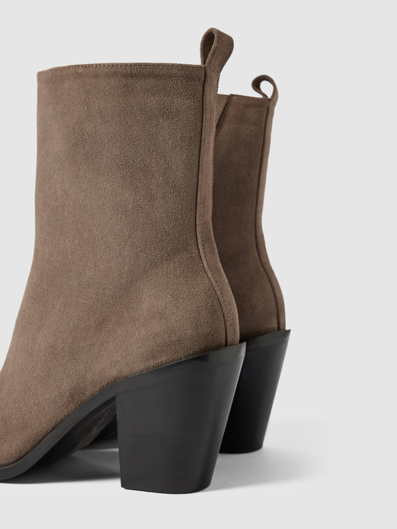 Stiefelette mit Blockabsatz in beige