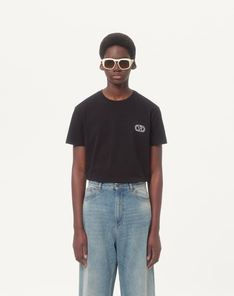 Camiseta de algodão com patch exclusivo Vlogo