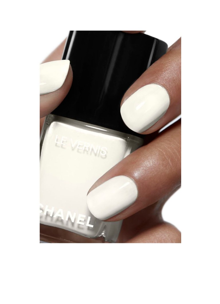 OJA DE UNGHII CHANEL DE LUNGĂ DURATĂ