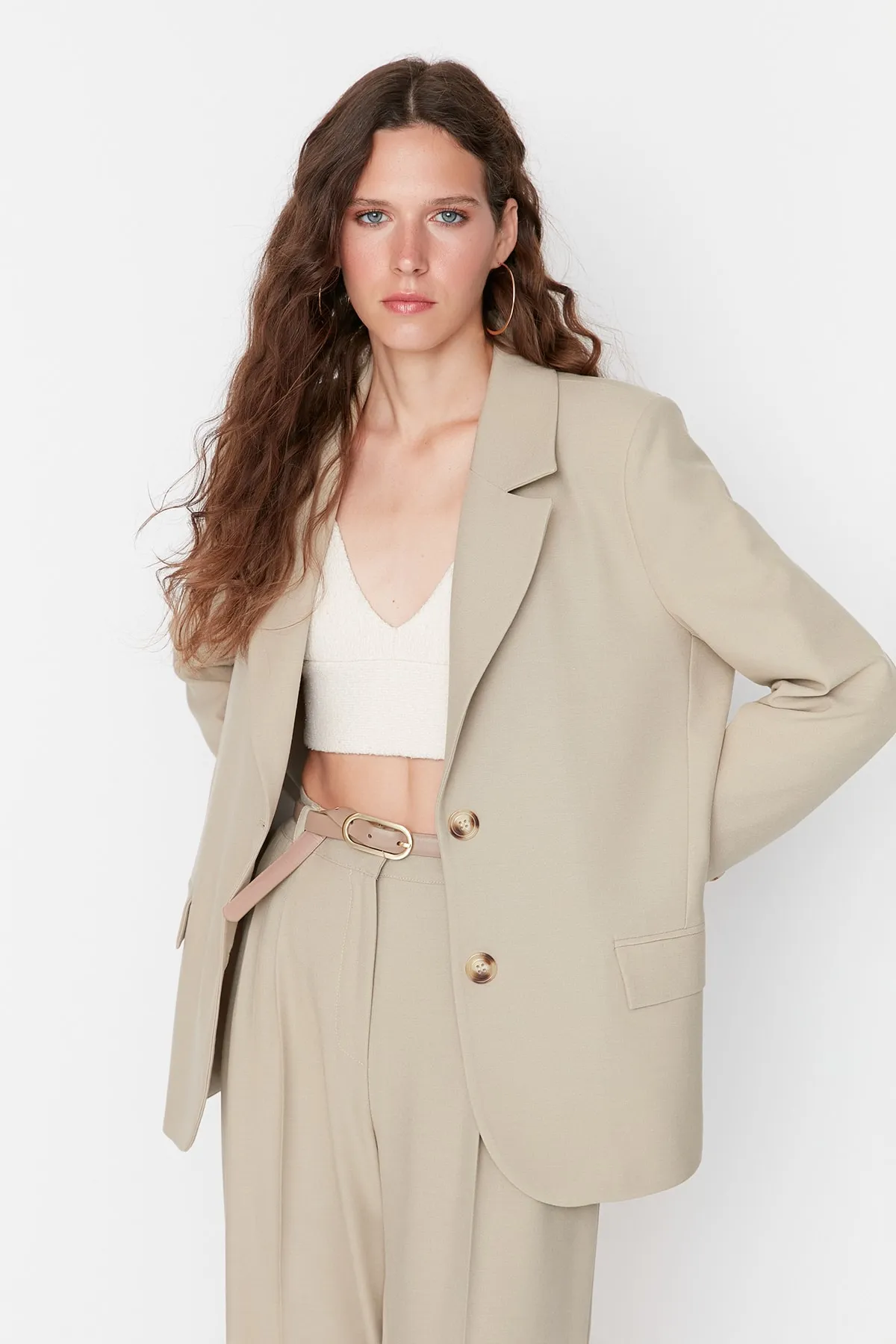 Trendyol Collection  Nerzfarbene, gefütterte, gewebte Blazerjacke TWOAW23BC00132