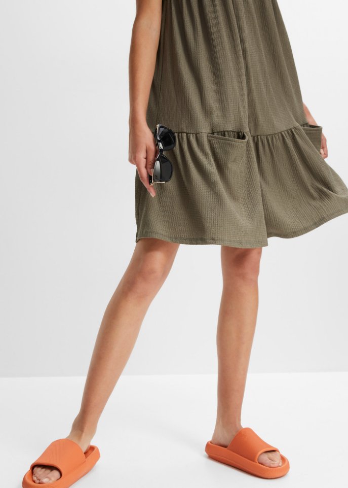 Strukturiertes Kleid mit aufgesetzten Taschen