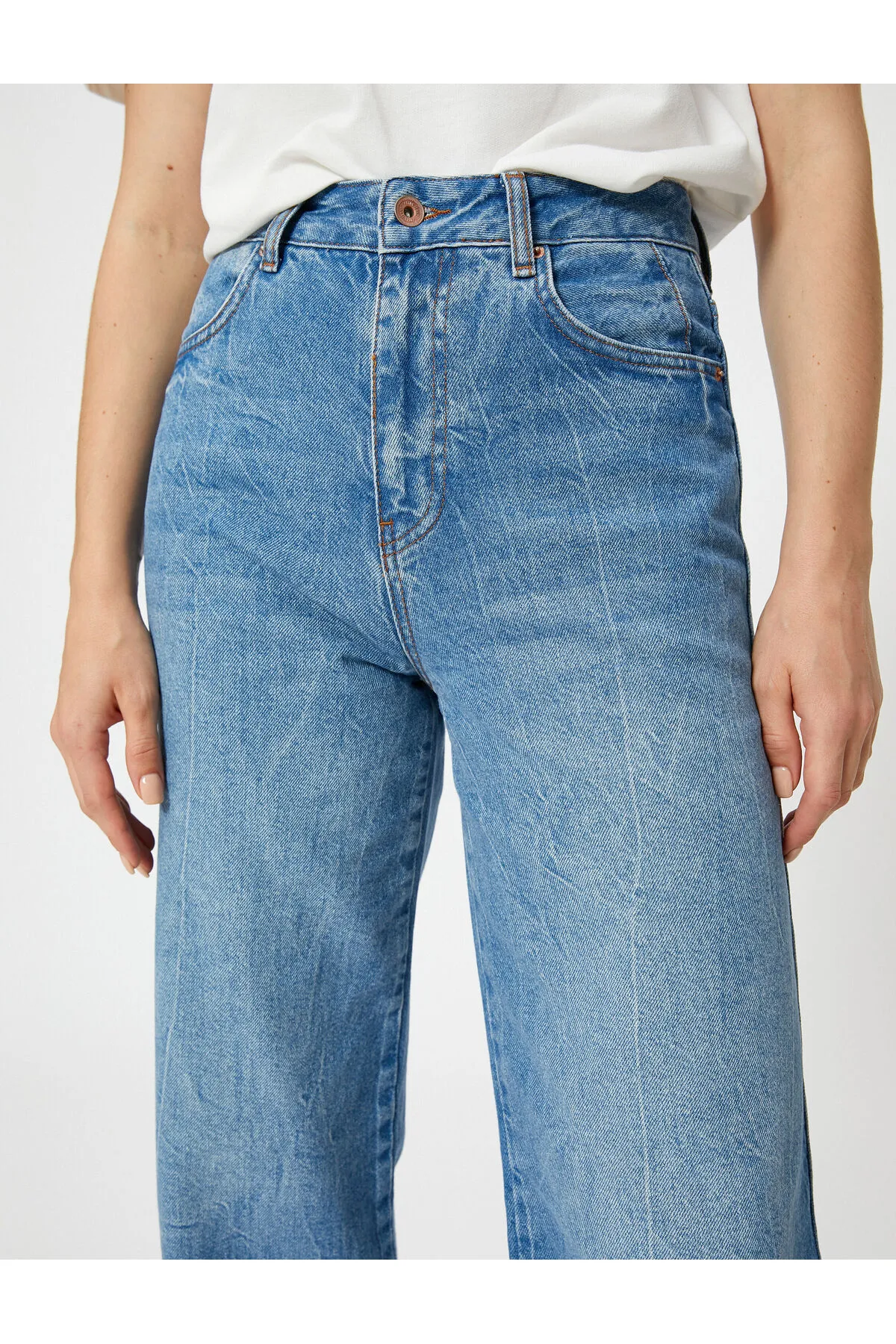 Koton  Extraweite Crop-Jeans – Bianca Crop Jean