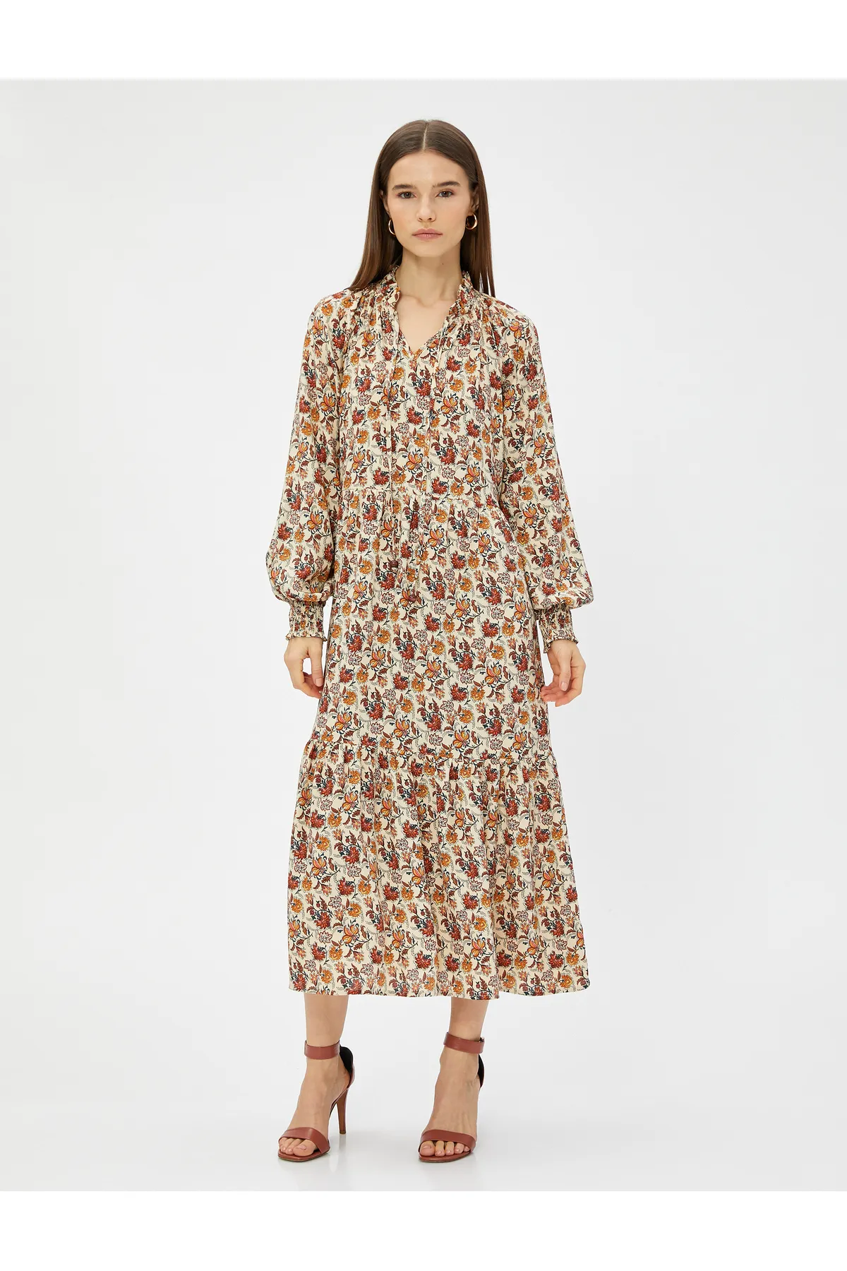 Koton  Midi-langes Blumenkleid mit prächtigem Kragen