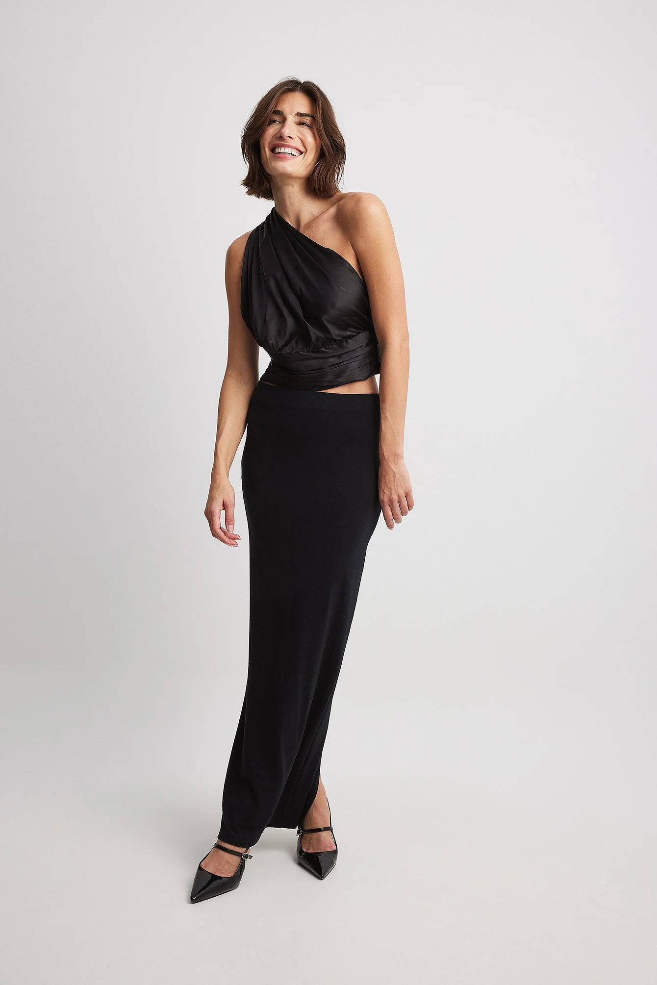Recyceltes Satin-Oberteil mit geraffter Taille