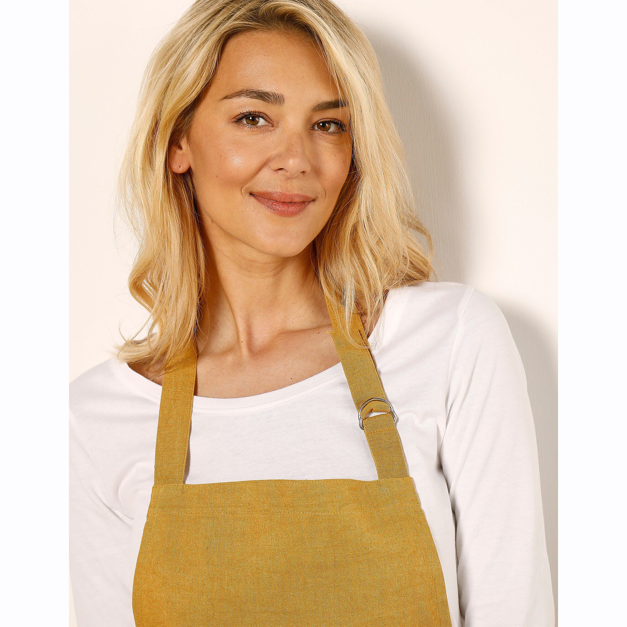 Tablier de cuisine uni forme bavette