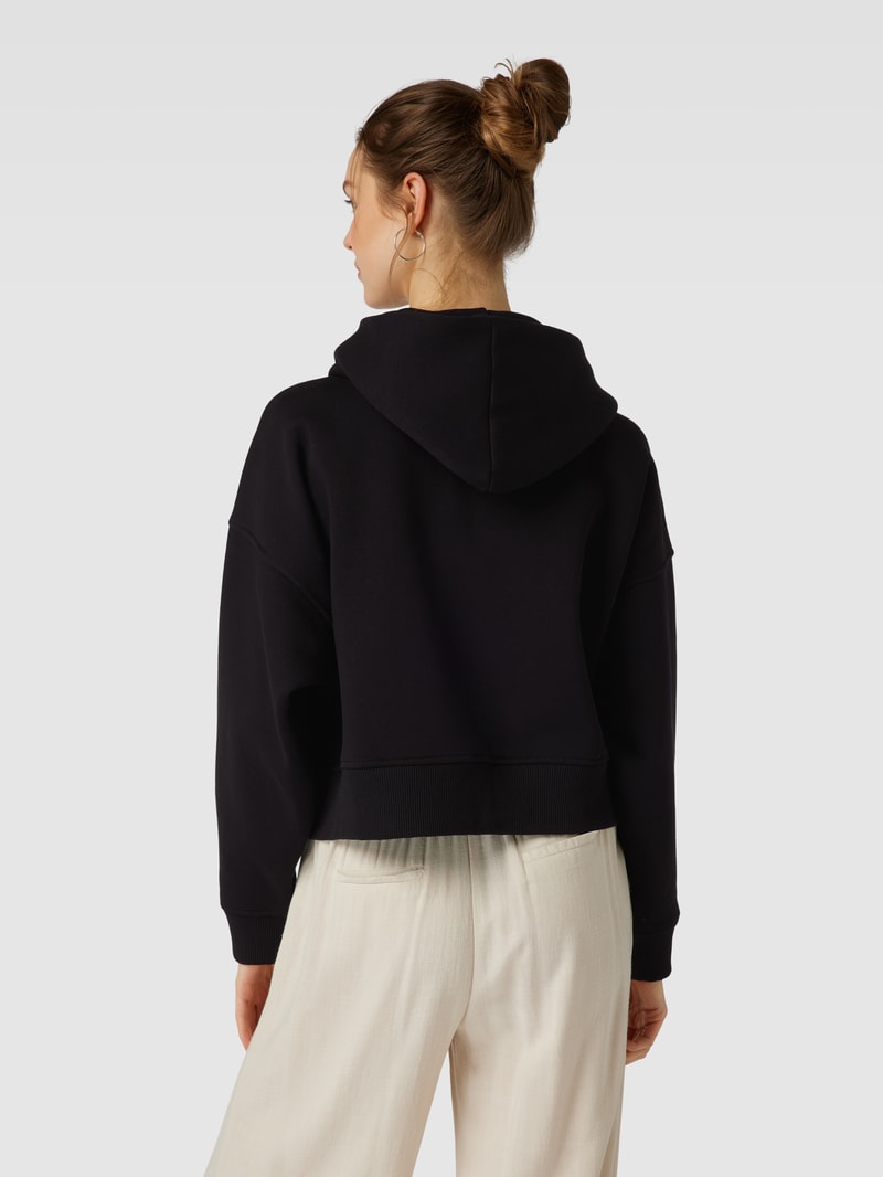 Sweatjacke mit Label-Detail in schwarz
