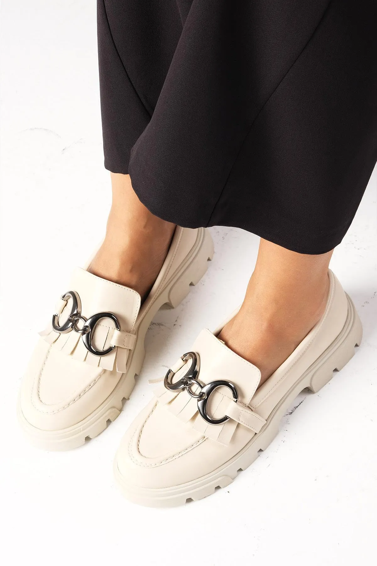 Mio Gusto  Suzi Beigefarbene Damen-Loaferschuhe mit dicken Sohlen