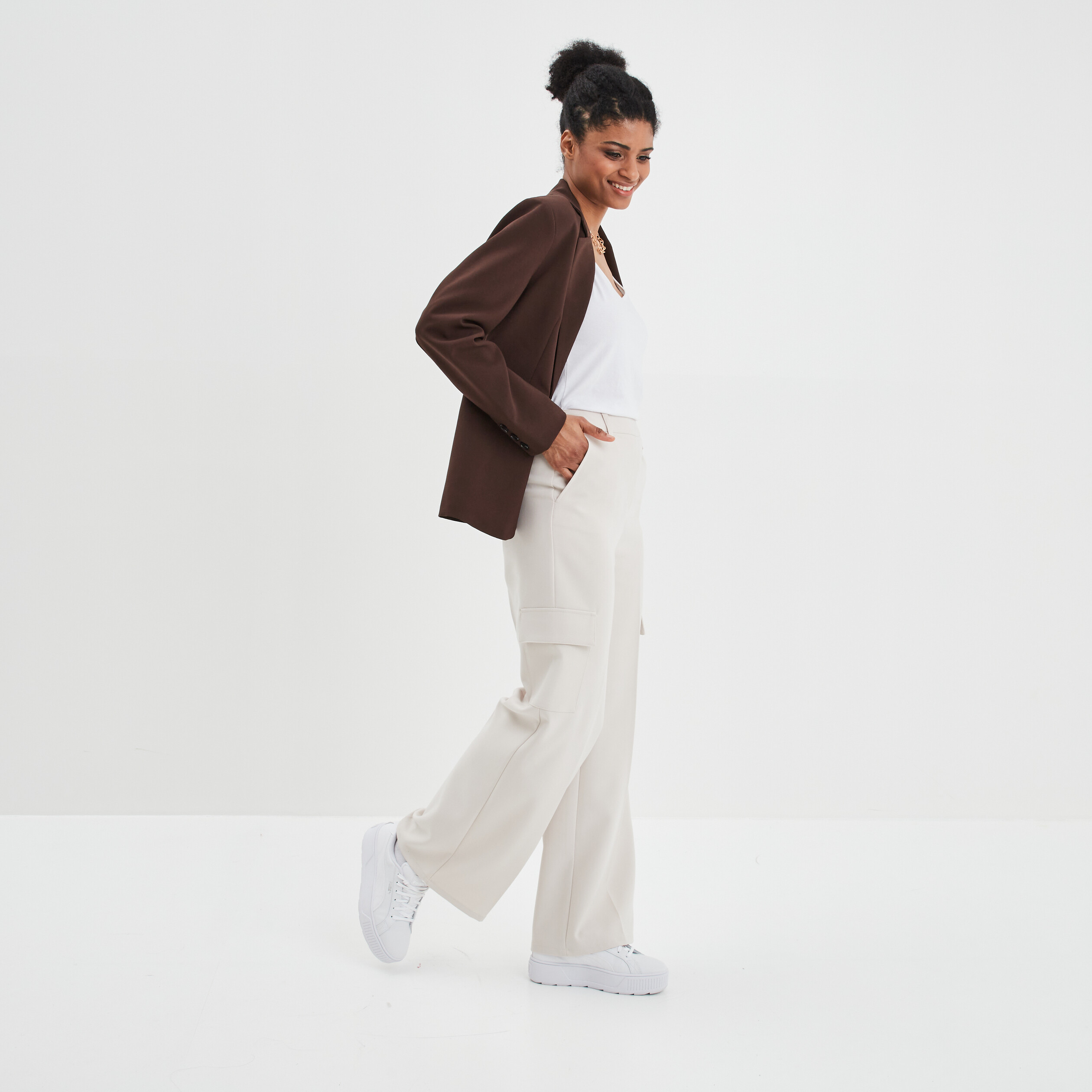 Pantalon large cargo à pinces gris femme | La Halle