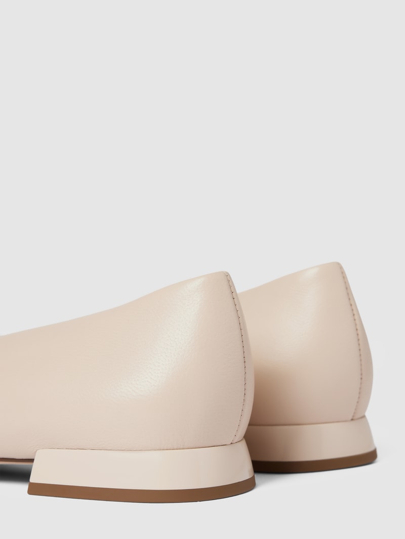 Ballerinas mit Zierbesatz in hellrosa
