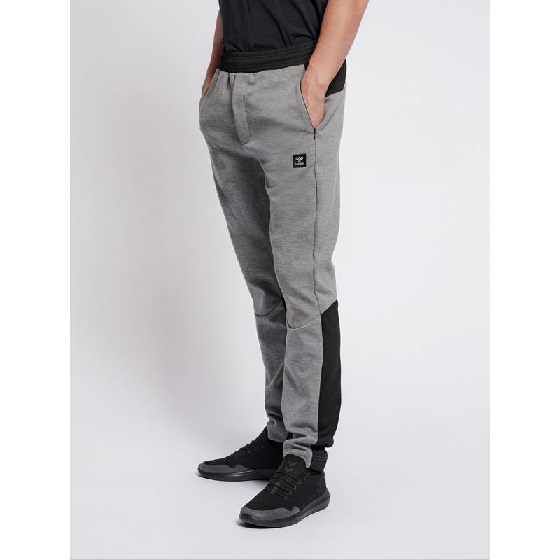 hummel hmlTROPPER TAPERED PANTS Sweathose Herren