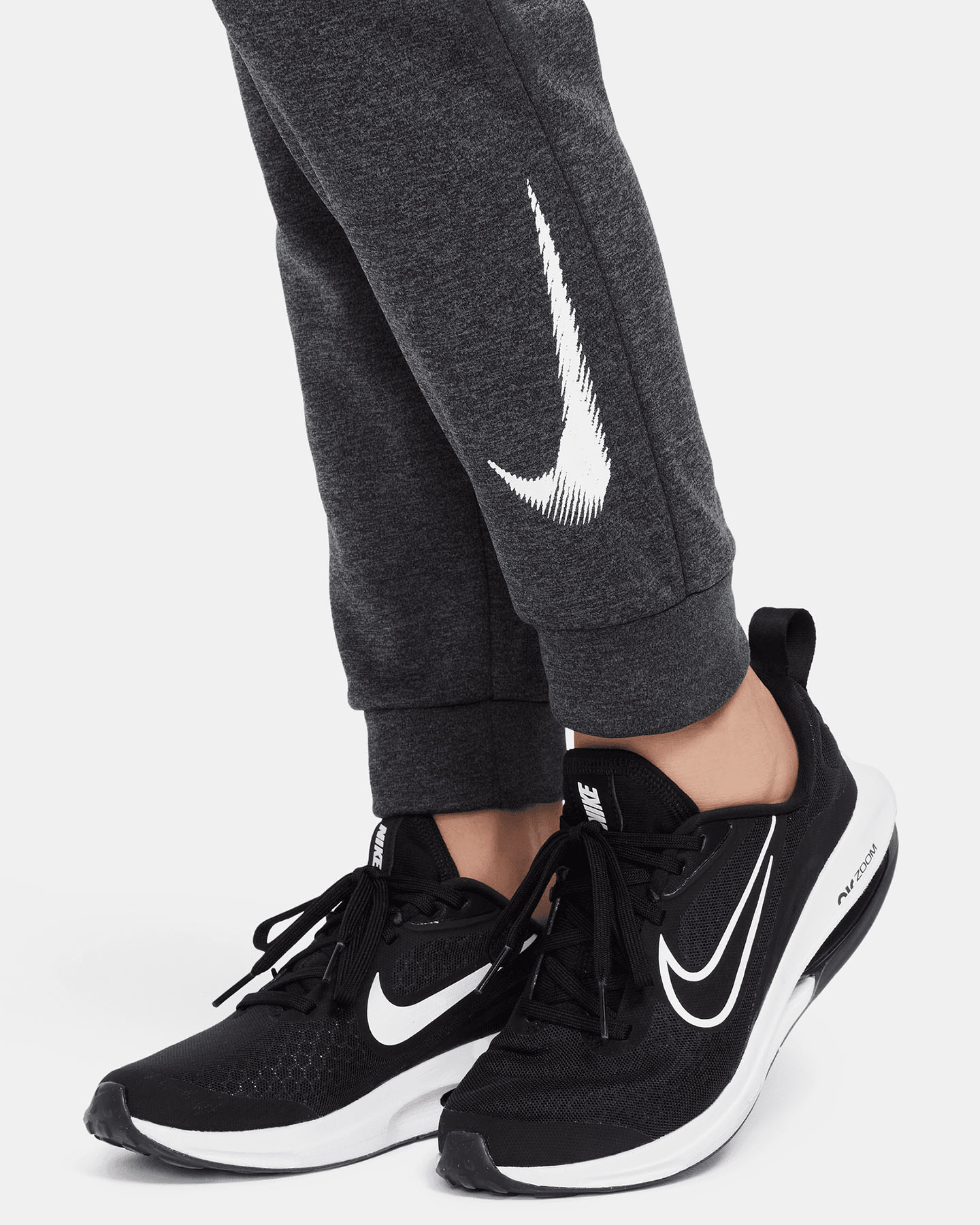 Spodnie Nike Therma Fit Jr FD3905-010