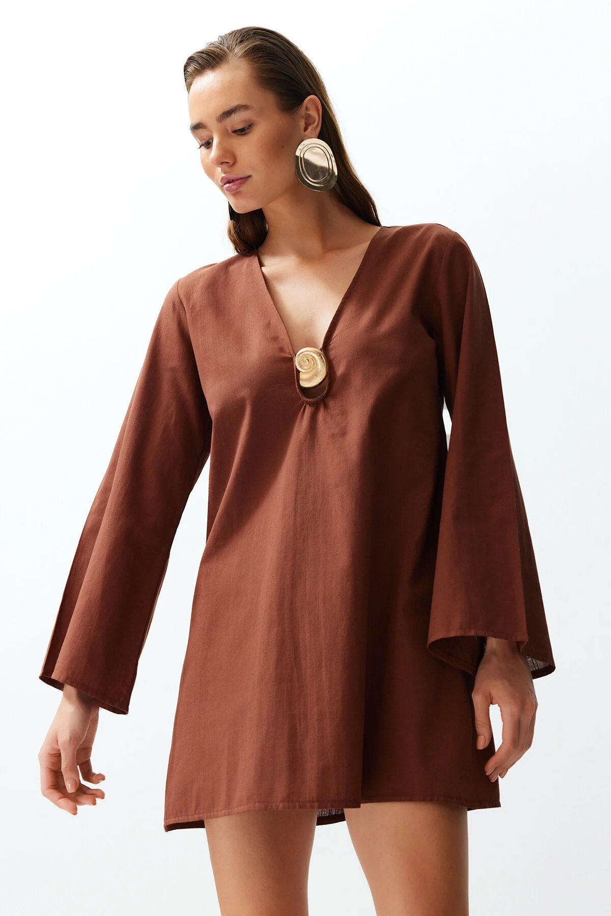 Trendyol Collection  Braunes Mini-Strandkleid aus gewebtem Accessoire, 100 % Baumwolle, TBESS24EL00020