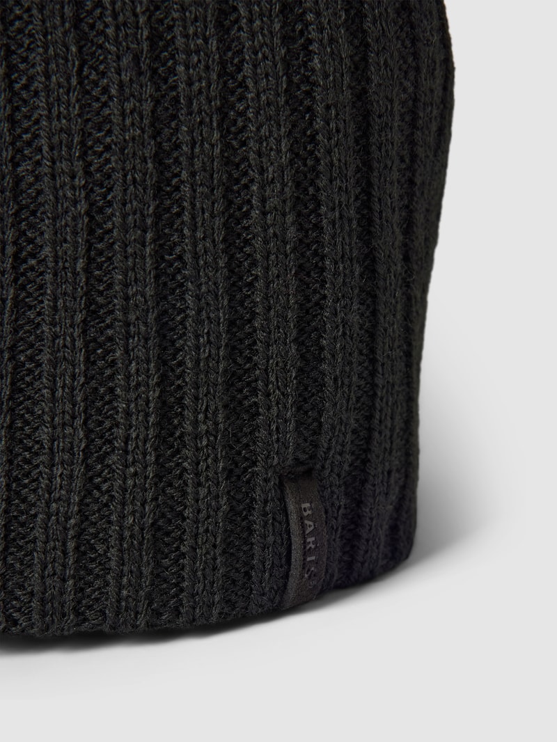 Beanie mit Label-Detail Modell 'WILBERT' in schwarz