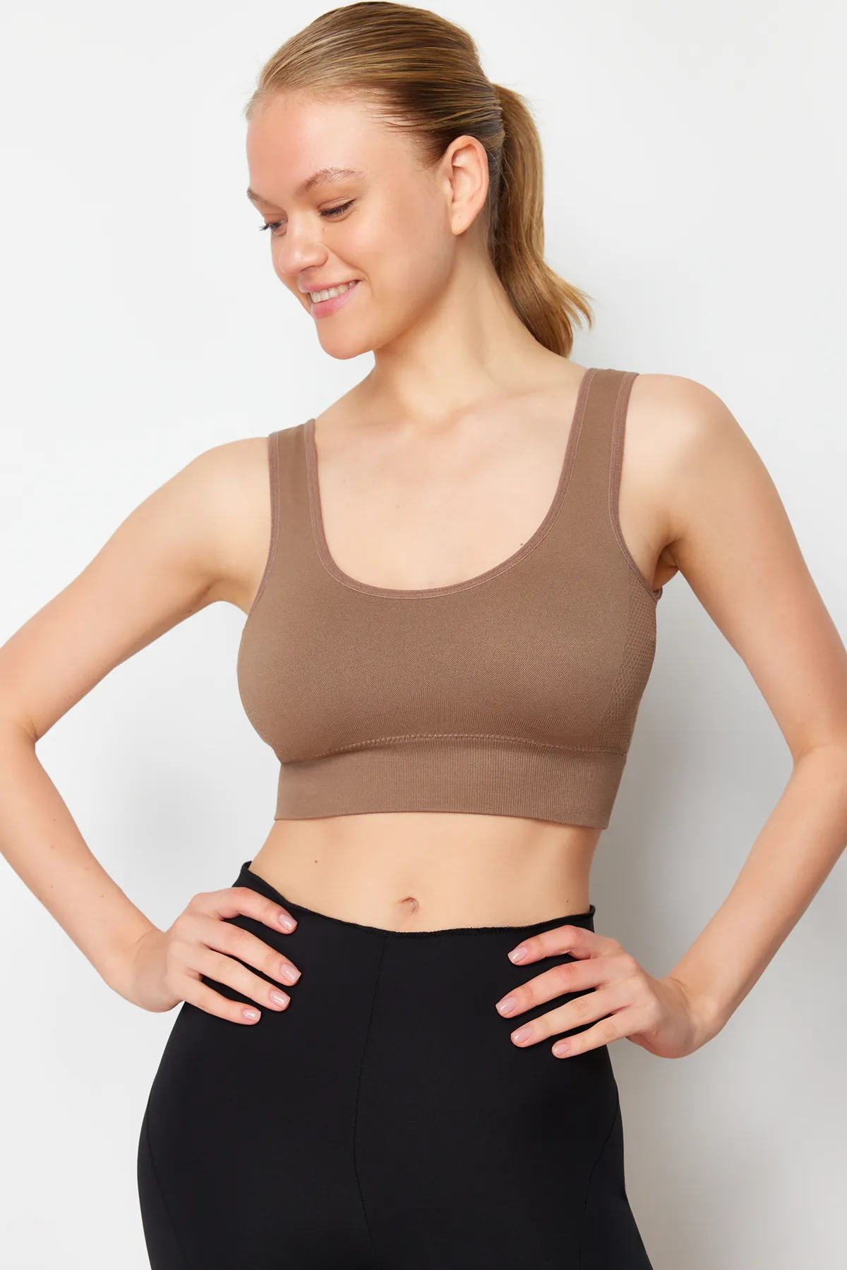 Trendyol Collection  Sport-BH - Braun - Unifarben