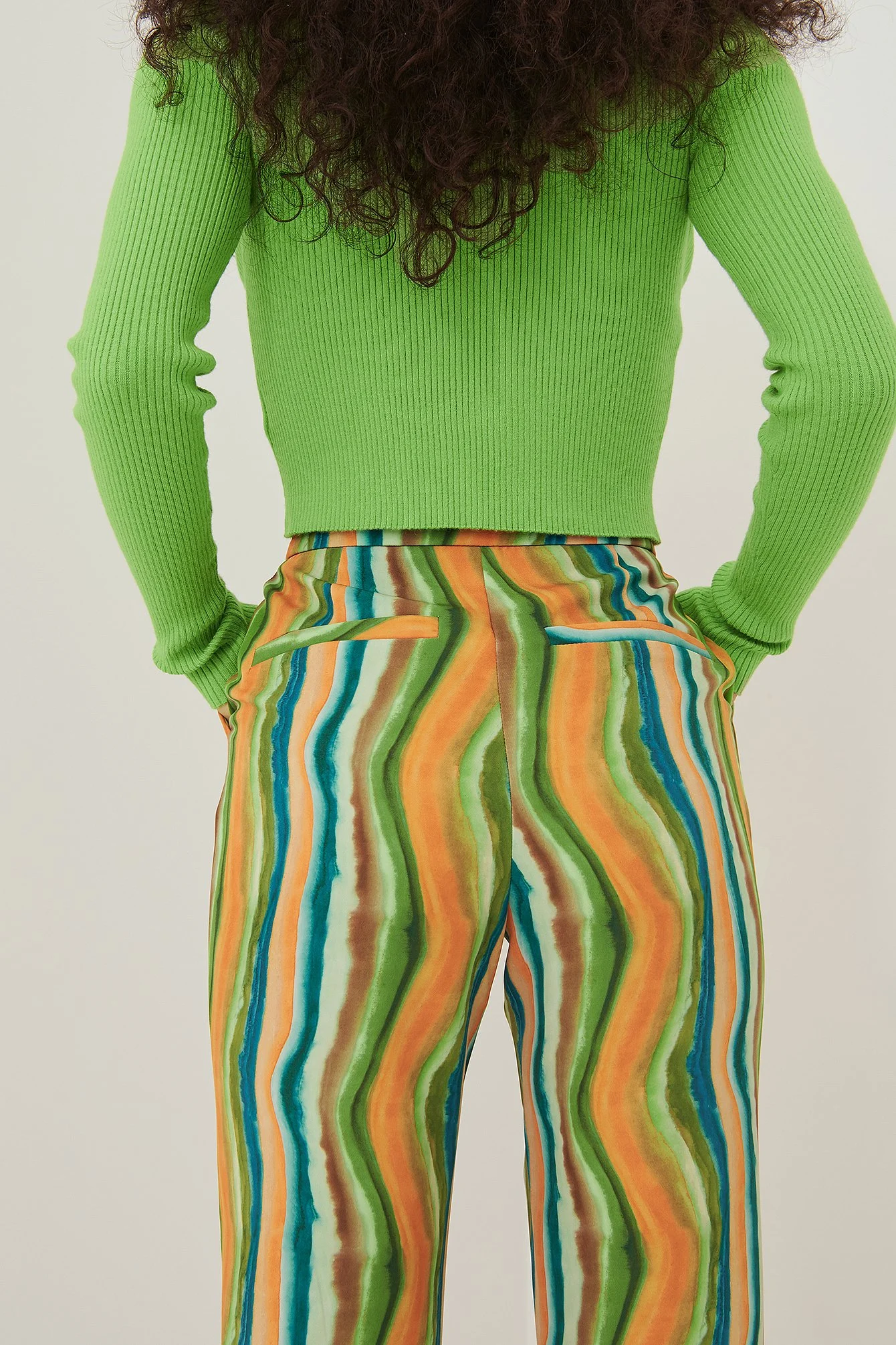 Hose mit Seitenschlitz