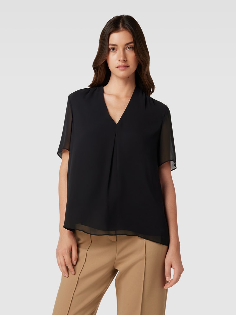 Bluse mit V-Ausschnitt in schwarz