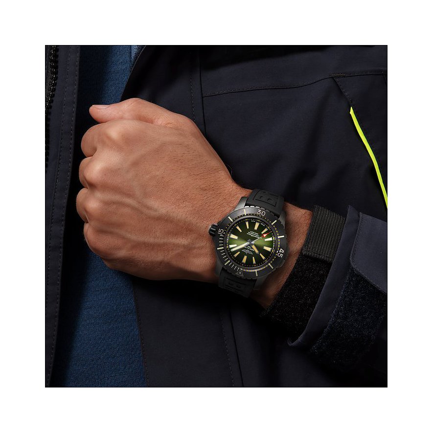 Breitling Herrenuhr Superocean Automatic 48 Titan