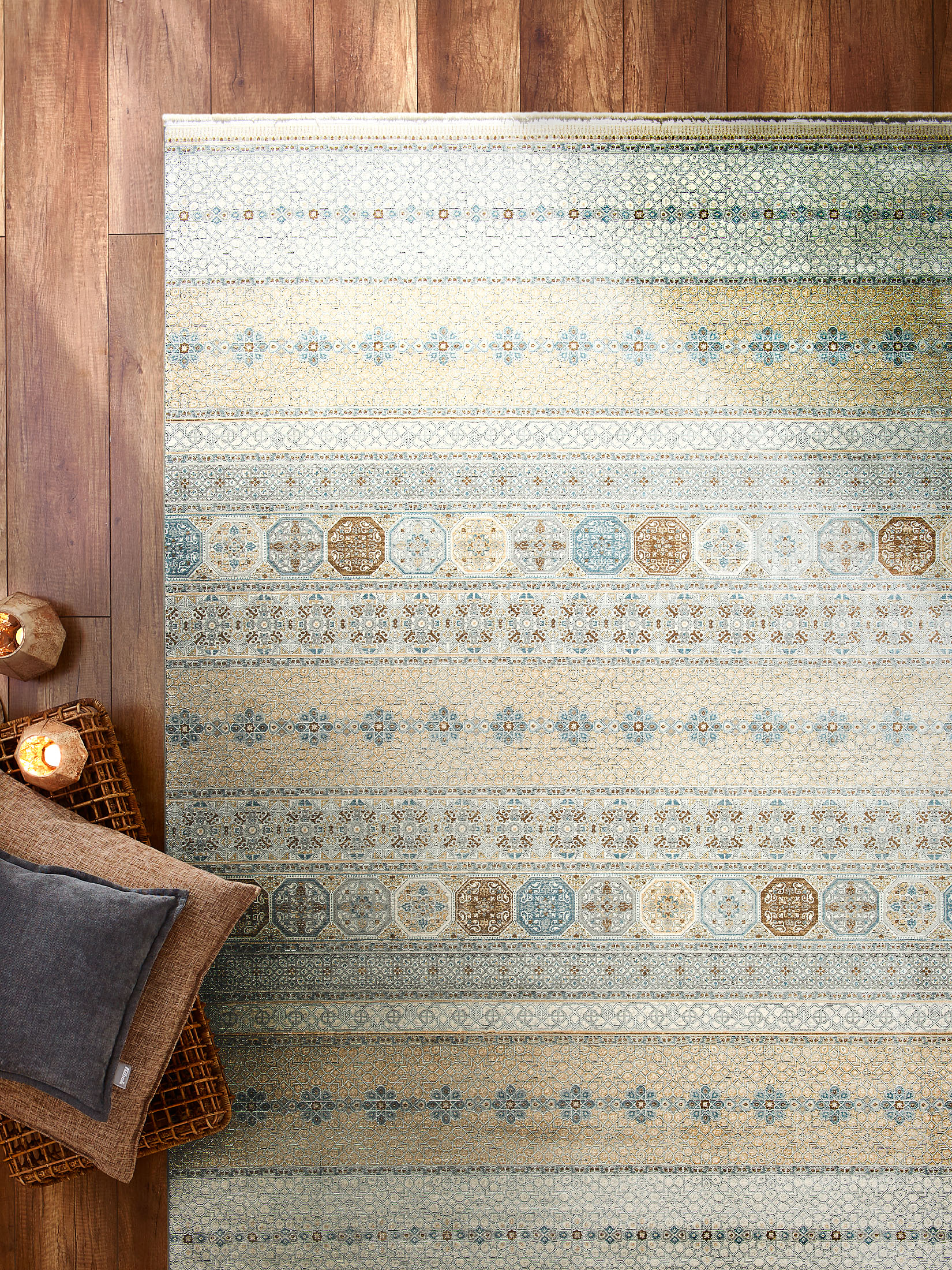 Mamaras Vintage-Teppich, Blau/Gold/Silber