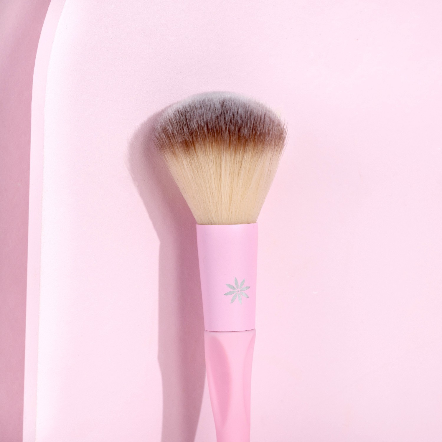 Brushworks HD Pink Blush Brush